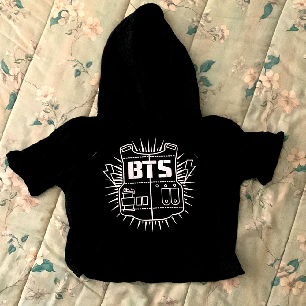 BTS Jung Kook Cutoff Hoodie Black